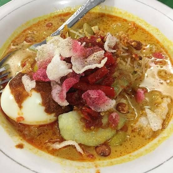 7 Rekomendasi Lontong Malam Medan, Sukses Padamkan Rasa Lapar!