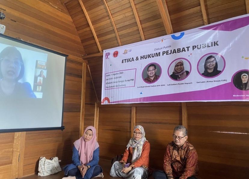 Publik Berhak Kritik Kinerja dan Etika Pejabat Publik