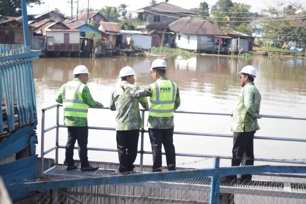 Kemarau Panjang Berdampak pada Intrusi Air Laut di Sungai Banjarmasin 