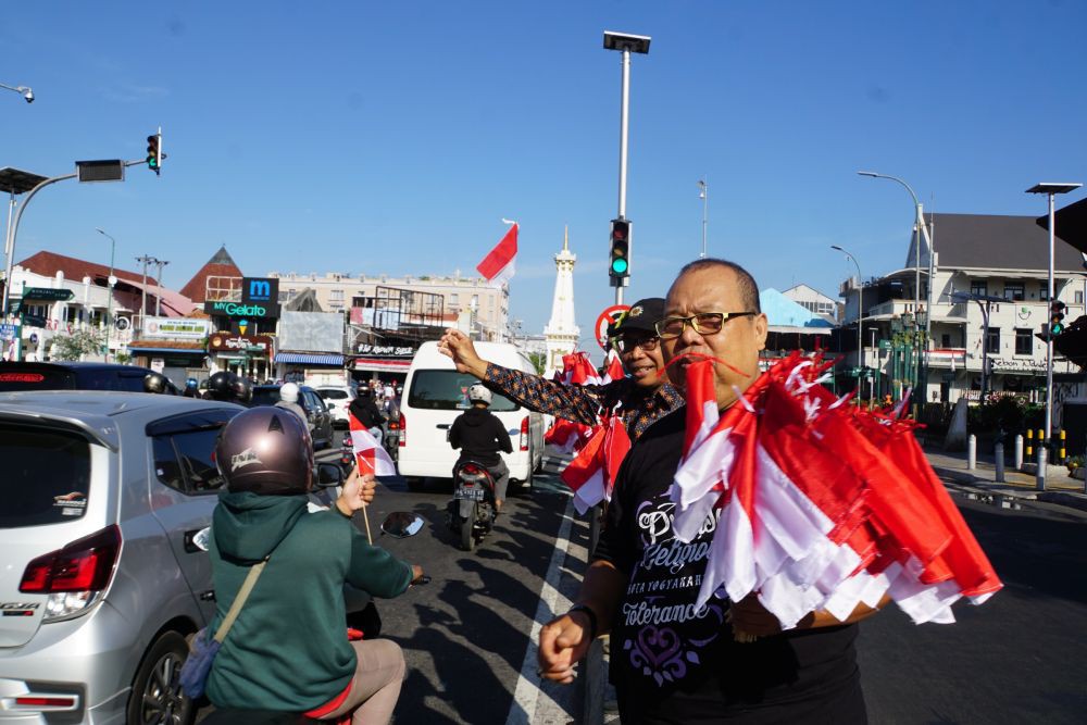 Pemkot Jogja Semarakkan Gerakan Nasional Pembagian 10 Juta Bendera