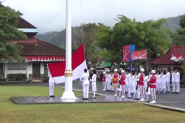 Dihadiri SBY, Peringatan HUT RI Ke- 78 di Pacitan Diguyur Hujan
