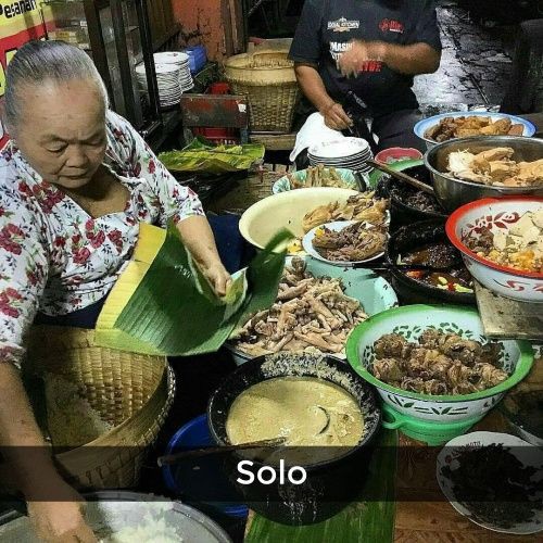 [QUIZ] Pilih Solo atau Semarang, Kamu Cocoknya Traveling ke Sini