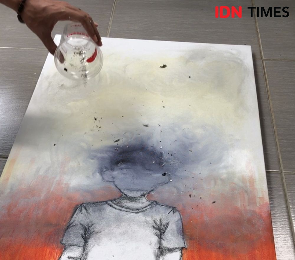 Protes Kebakaran Hutan, Seniman Pontianak Melukis dengan Jelaga