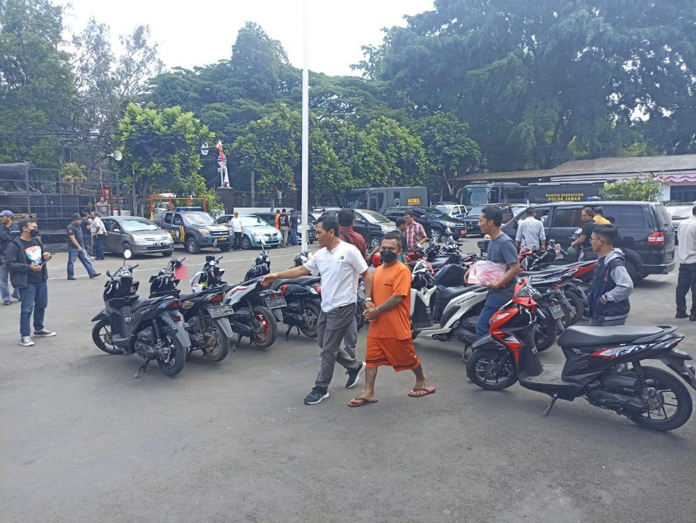 Polisi Tangkap 16 Pencuri Kendaraan Bermotor di Bandung