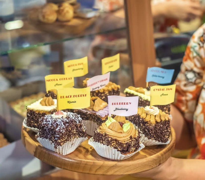 8 Rekomendasi Oleh-oleh Kue Bolu Khas dari Kota Medan