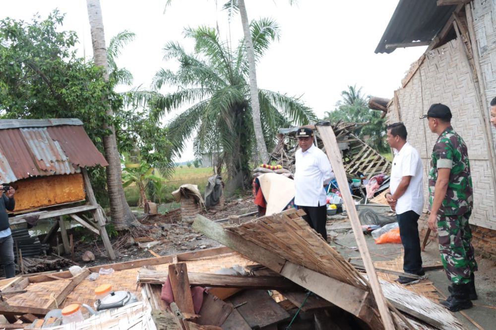 77 Rumah di Sergai Rusak Diterjang Angin Puting Beliung