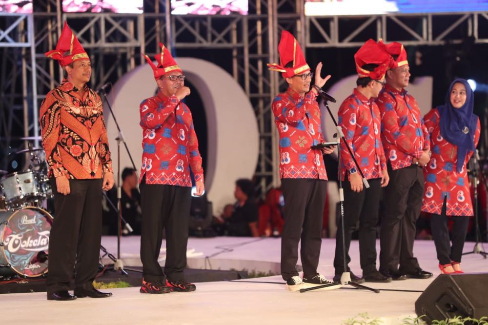 Dibuka Sandiaga Uno, Opening Ceremony F8 Berlangsung Meriah