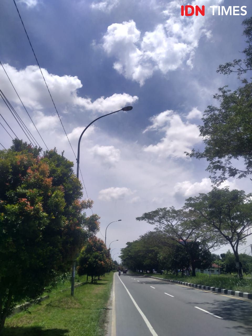 Lampu Jalan ke Bandara Internasional Kualanamu Masih Level Kampung