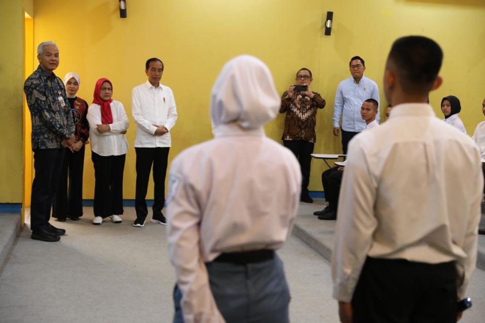 Curhatan Adelia Kepada Jokowi: Bisa Sekolah Gratis di SMKN Jateng, Kepengin Jadi Polwan