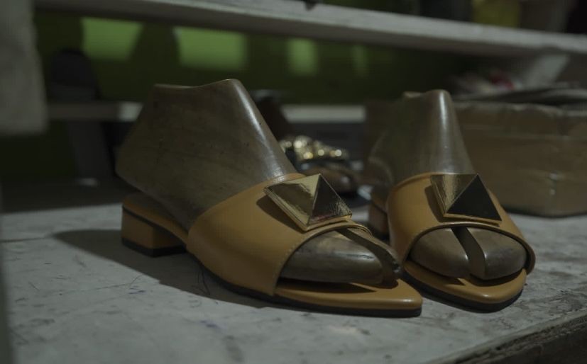 Volpi Shoes, Toko Sandal Wanita yang Didirikan Pasutri Tuna Rungu