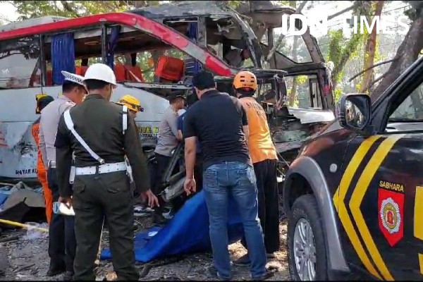 Korban Tewas Laka Maut Bus Eka Vs Sugeng Rahayu Ngawi Bertambah