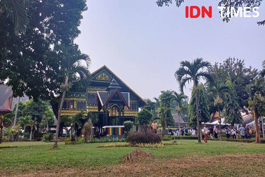 20 Potret Wajah Baru Dan Fresh Taman Mini Indonesia Indah