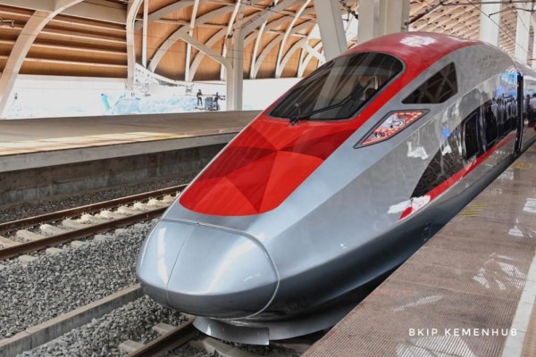 Kereta Cepat Whoosh Soft Launching 2 Oktober, Tiketnya Bakal Diskon!