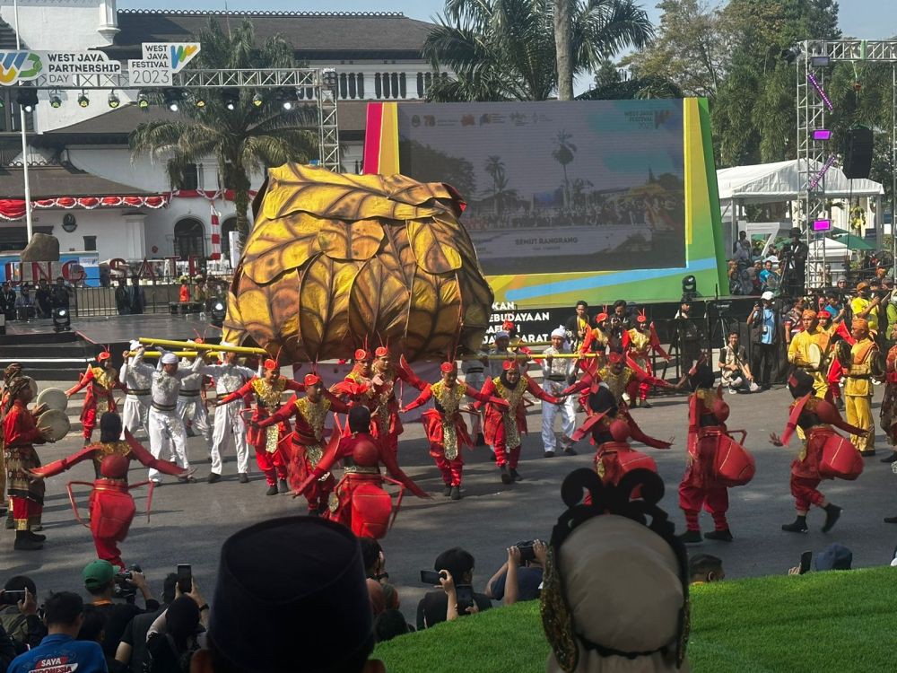 Delegasi Kararangge Cianjur Pukau Penonton West Java Festival 2023
