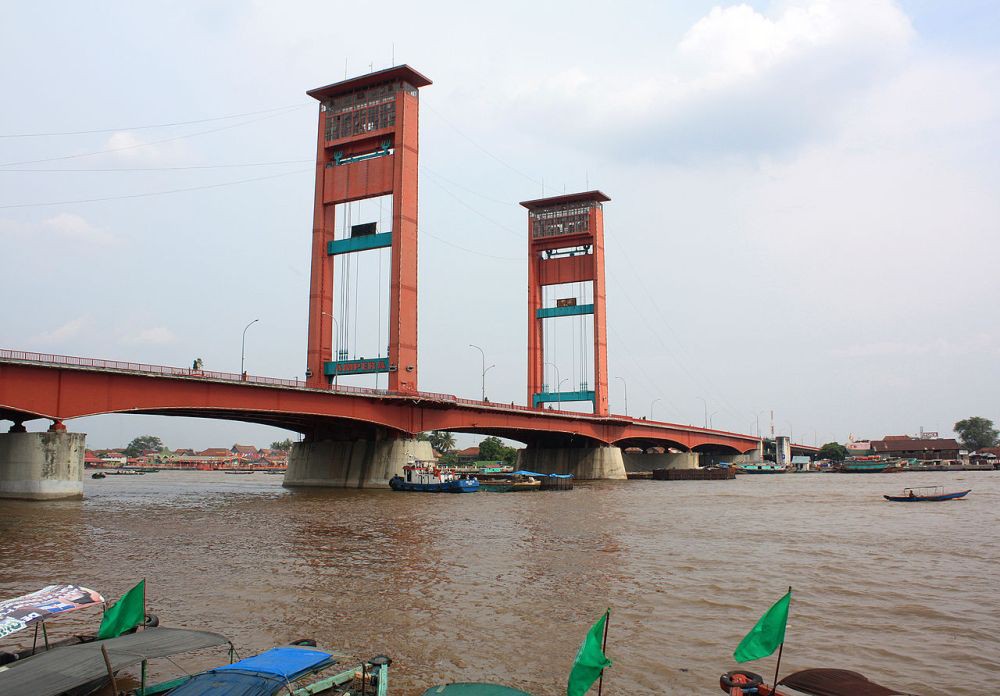 Pemkot Palembang Janji Tak Ada Lagi Pemalak di Jembatan Ampera