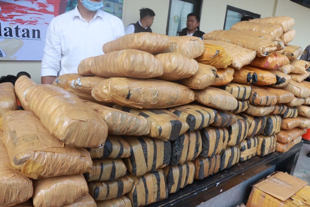 22 Kg Sabu dan 195 Kg Ganja Diamankan Polres Lamsel? Cek Faktanya