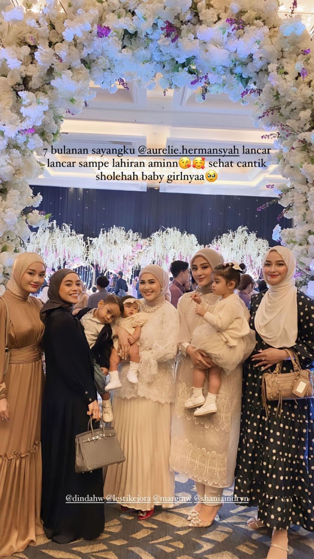 10 Dekorasi Mitoni Aurel Hermansyah, Nuansa Ungu