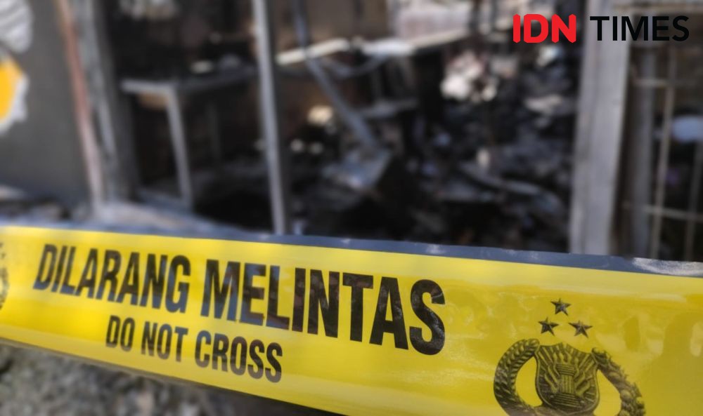 Empat Lapak Usaha di Makassar Hangus Terbakar