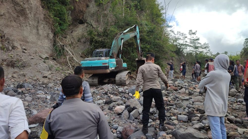 Korban Longsor di Karangasem Terima Santunan Rp15 Juta