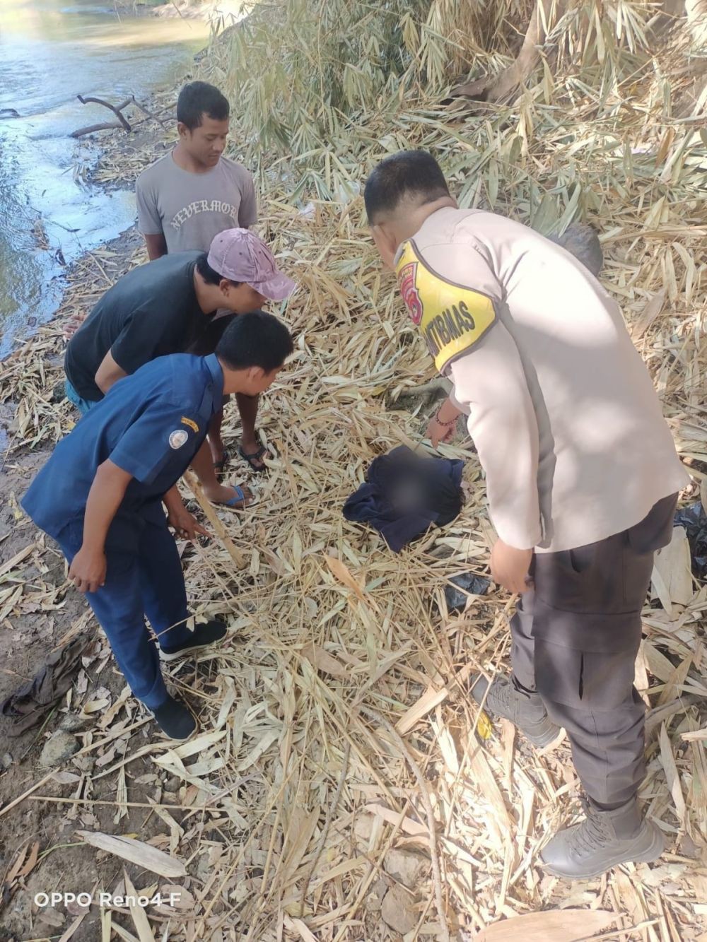 Jasad Bayi Malang Ditemukan di Pinggiran Sungai di Sumbawa Barat  