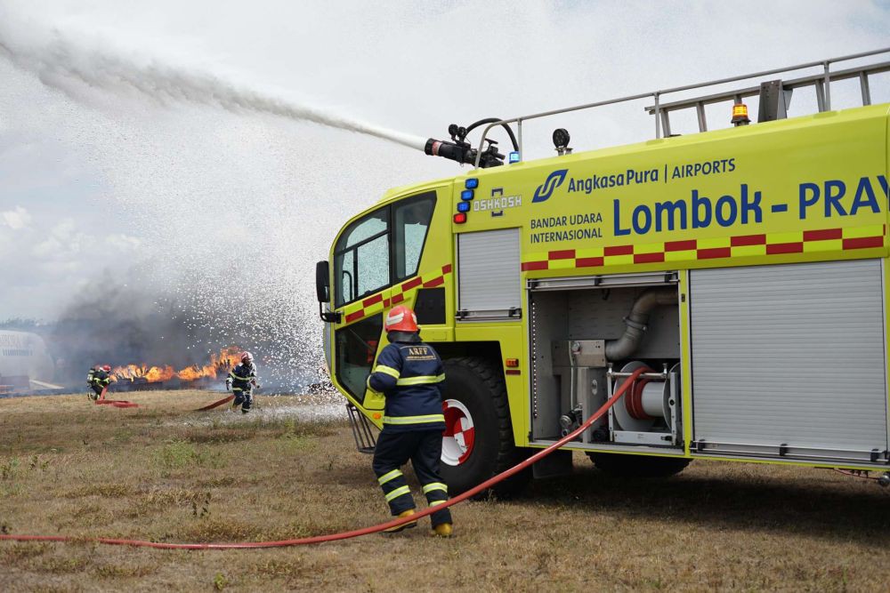 Simulasi di Bandara Lombok, Pesawat Tambora Air Alami Kecelakaan