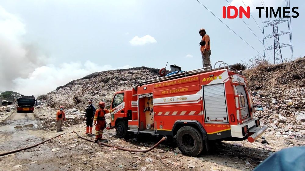 2 Hektare Kebakaran Sampah di TPA Solo, Posko Pengungsian Dibuka