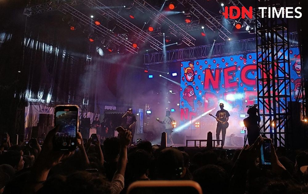 Konser Neck Deep di Medan, Eskapisme Patah Hati Dibalut Musik Energik