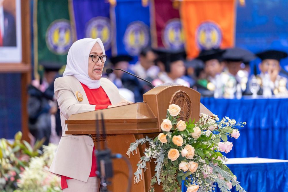 UNY Gelar Wisuda Aparat Desa, Menteri Desa PDTT: Investasi SDM Penting