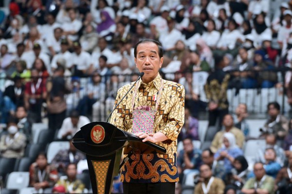 Jokowi Sentil Pengusaha Tambang: Lahan Jangan Langsung Ditinggal!
