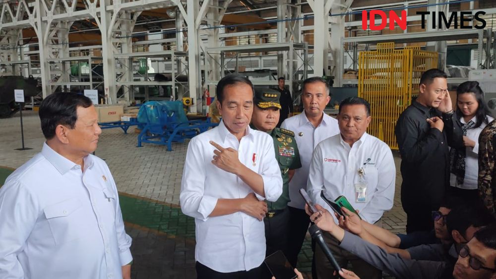 Jokowi Optimistis Pindad Masuk 50 Besar Industri Pertahanan Dunia