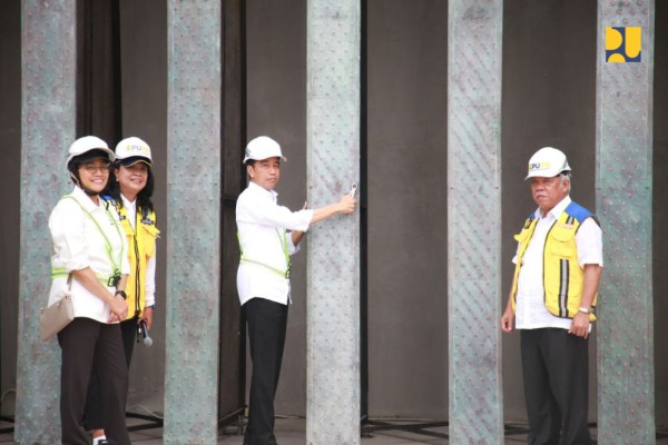 Sekrup Emas Dipasang di Istana IKN, Jokowi: Jangan Dicongkel!