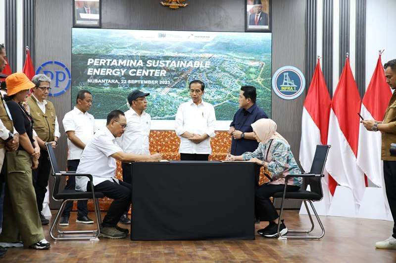 Jokowi Saksikan MoU Antara Pertamina Dan OIKN