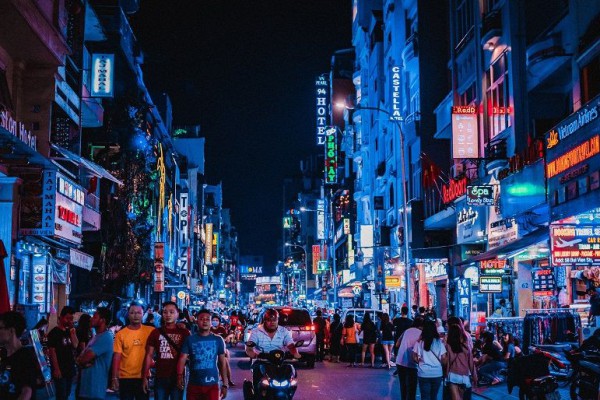 7 Tempat Belanja di Vietnam Terpopuler, Surganya Shopaholic!