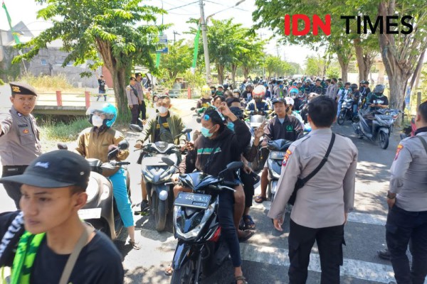 Persebaya vs Arema FC, Polisi Skrining Suporter yang Tak Bawa Tiket