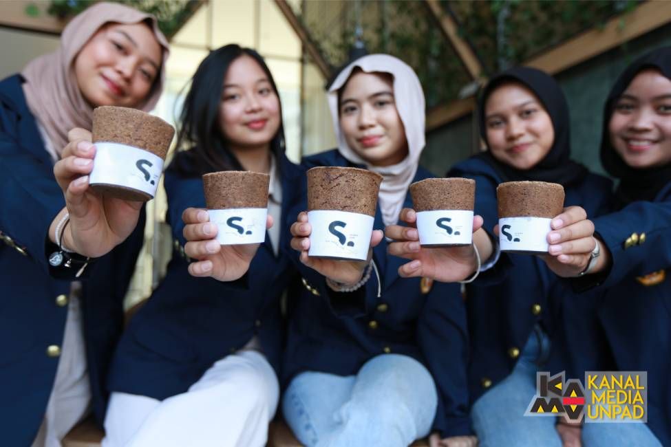 Scara Cup, Gelas Kulit Biji Kopi Bisa Dimakan Karya Mahasiswa Unpad