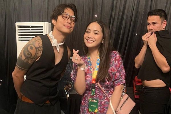 7 Momen Nagita Slavina Nonton Raffi Ahmad Manggung di Pestapora 2023