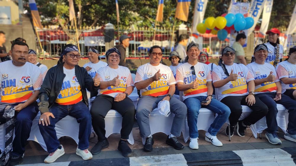 Rayakan HUT Ke-55, Kadin Jateng Gelar Fun Walk Bareng Ribuan Warga Semarang