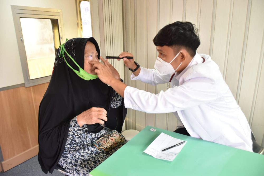 Datangkan Rail Clinic, KAI Tanjungkarang Beri Layanan Kesehatan Gratis