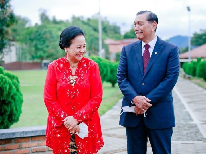 14 Kebaya Klasik Istri Luhut Pandjaitan, Kondangan Anggun