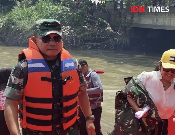 KSAD Dudung Sebut Banyak Puing Bangunan Di Sungai Deli