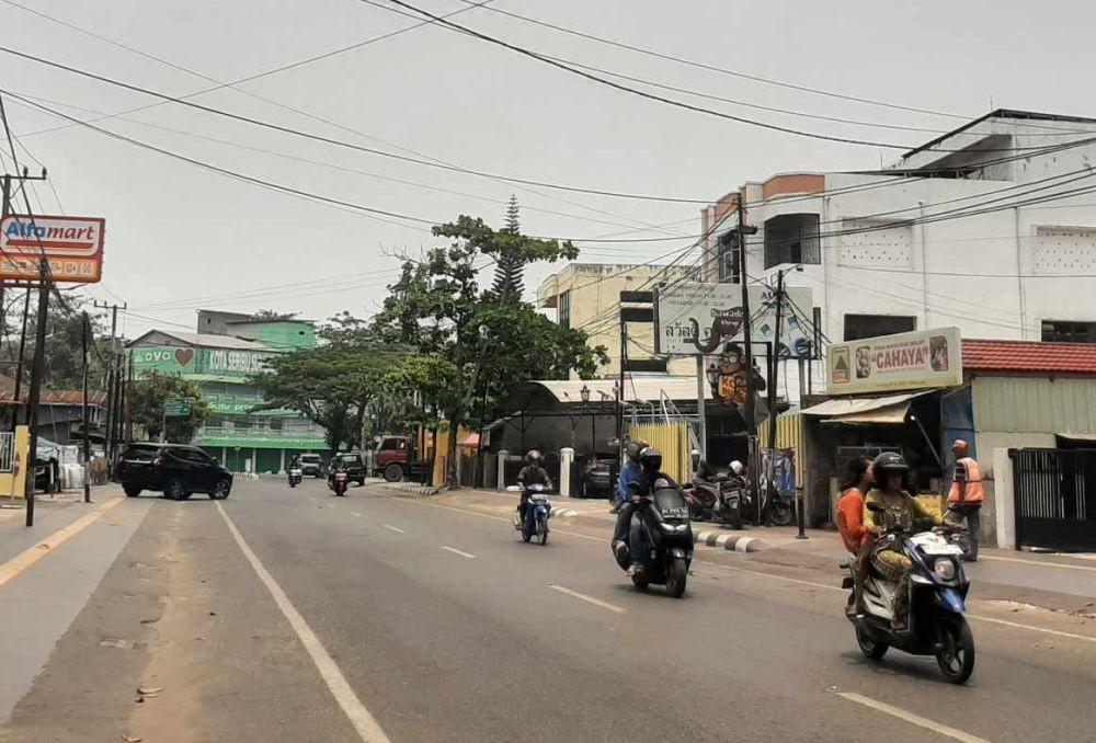 Mata Sampai Terasa Perih, Kabut Asap di Banjarmasin Semakin Parah