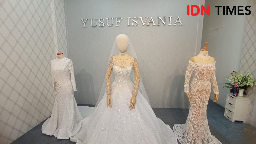Gaun Rancangan Desainer Makassar Warnai Miss Aura Internasional 2023