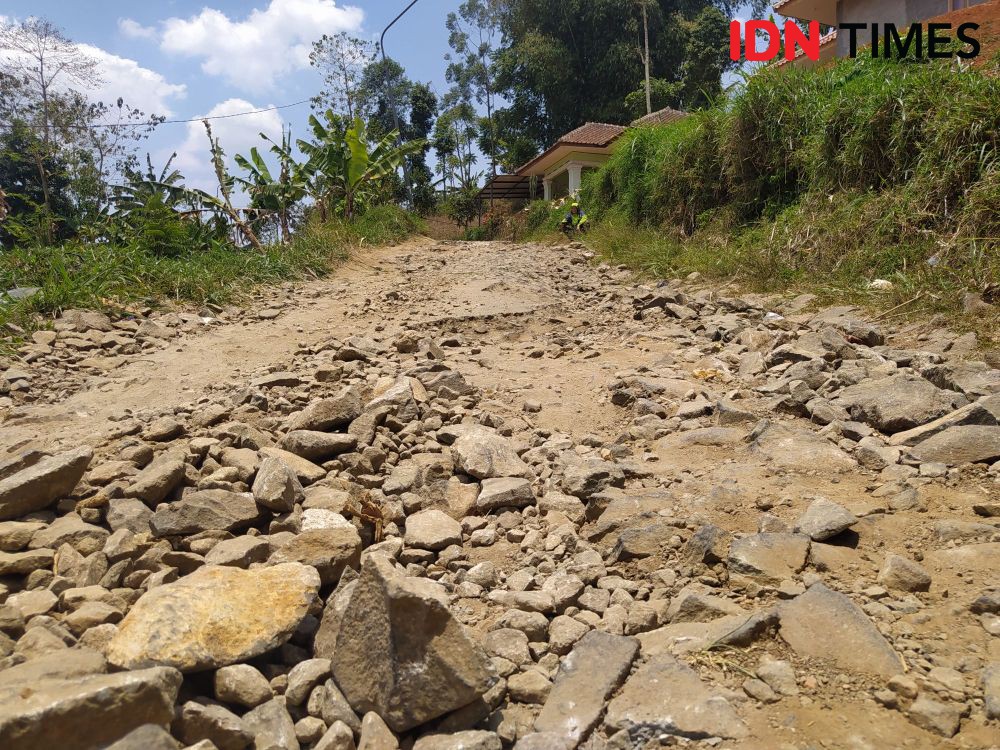 Warganya Ancam Golput Gegara Jalan Rusak, Pemkab KBB: Kami Perbaiki