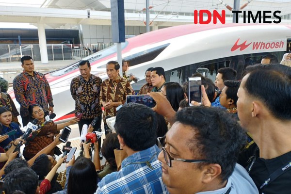 Bocoran Jokowi: Tarif Kereta Cepat Whoosh antara Rp250-Rp350 Ribu
