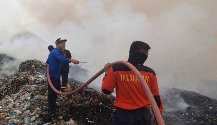 Kebakaran Lahan di OI Menjalar ke TPA, 10 Hektar Sampah Hangus