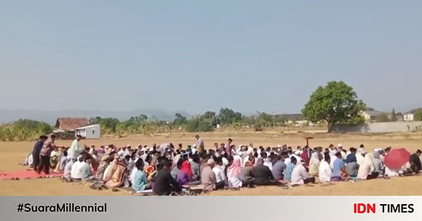 Kemarau Panjang Warga Majalengka Gelar Salat Istisqa