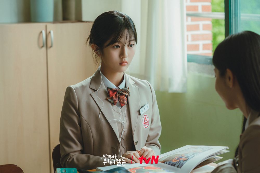 Apa Alasan Han Eun Gyeol Twinkling Watermelon ke Masa Lalu?