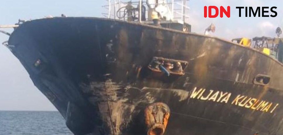 Kapal yang Ditumpangi 18 WNA Tabrakan di Perairan Bima