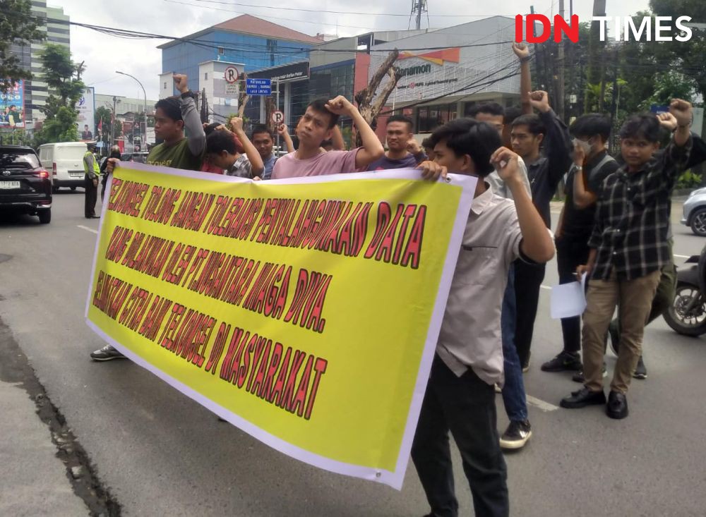 Massa Komadsu Demo, Tuding Vendor Telkomsel Curi Data Warga Langkat