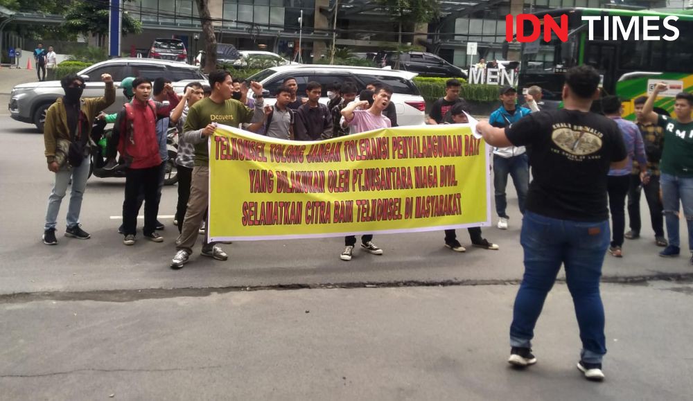 Massa Komadsu Demo, Tuding Vendor Telkomsel Curi Data Warga Langkat